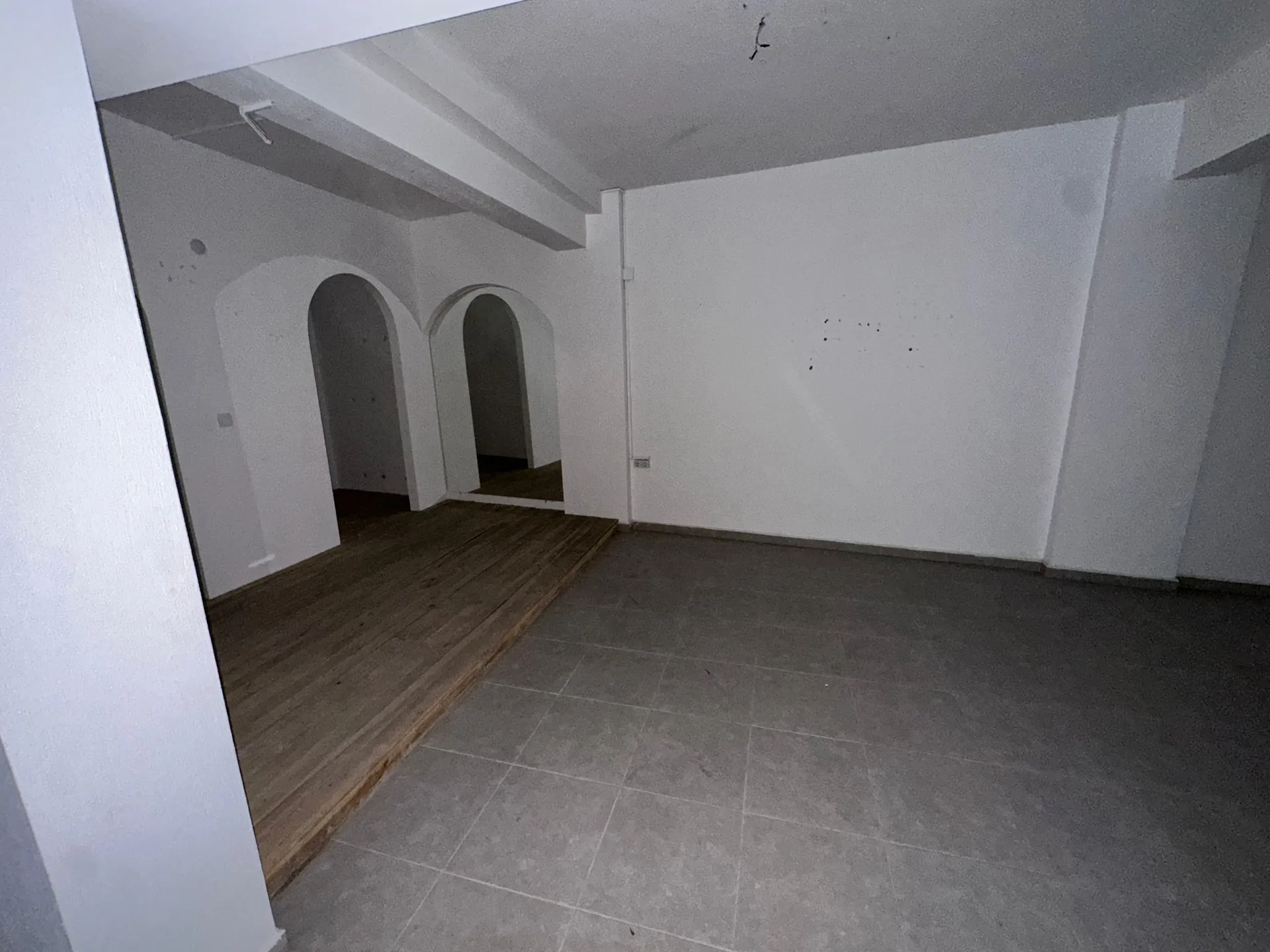 LARGE SHOP FOR RENT IN BEŞKÖPRÜ DISTRICT - Görsel 15