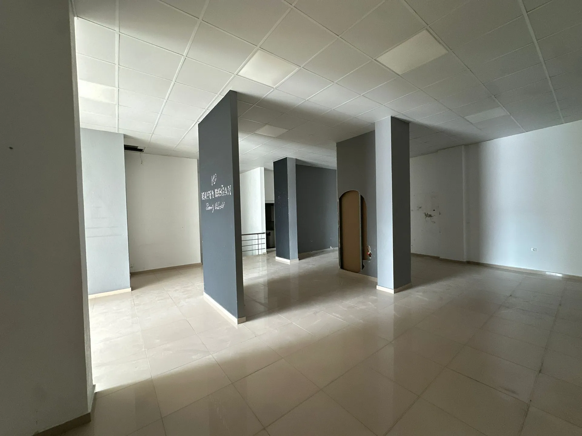 LARGE SHOP FOR RENT IN BEŞKÖPRÜ DISTRICT - Görsel 6